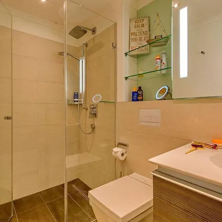 Villa-loewenstein-app-2 아파트 *